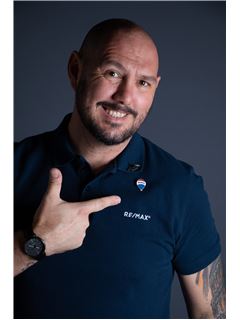 Team Leader - Rodrigo Tessarotto Team - RE/MAX GOL I