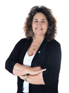 Paula Correra - RE/MAX HOMEMARK
