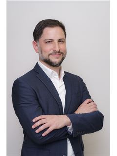 Office Manager - Alon Weissman - RE/MAX LEPEX