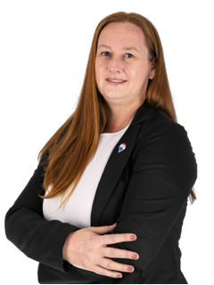 Carine Dall Agnol - RE/MAX STUDIO 76