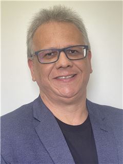 Directeur d'agence - Eduardo Antonio Campanelli - RE/MAX VOGUE