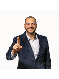 Broker/Owner - Alexsandro Flores Alegre - RE/MAX LK II