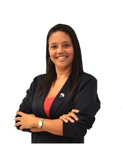 Fabiane Santos de Moura - RE/MAX PLACE