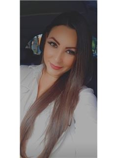 Giuliane Gomes - RE/MAX LÍDER I