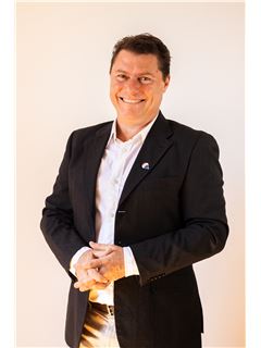 Broker/Owner - Everaldo Callegaro - Corretor de Imóveis - CRECI: 106966 - RE/MAX AJ2 IMÓVEIS