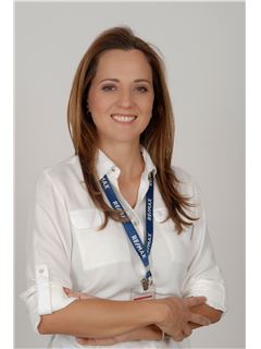 Associate - Glaucia Karine Cardoso Bragalha Team - RE/MAX ATIVA I