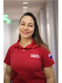 Letícia Cristina Ayrão Vitor - RE/MAX PORTAL IMÓVEIS